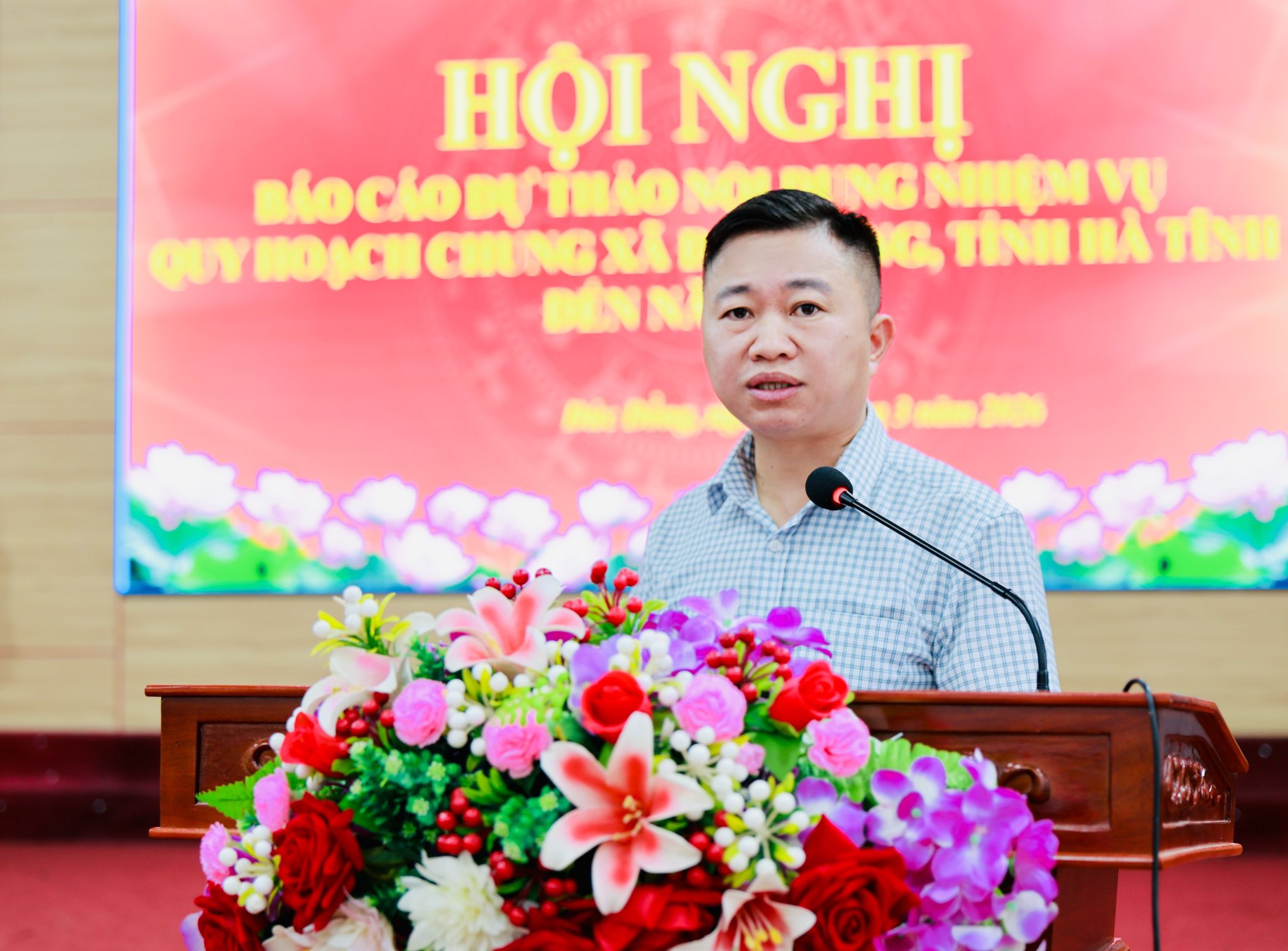 Đức Đồng nghe báo cáo nhiệm vụ quy hoạch chung đến năm 2050