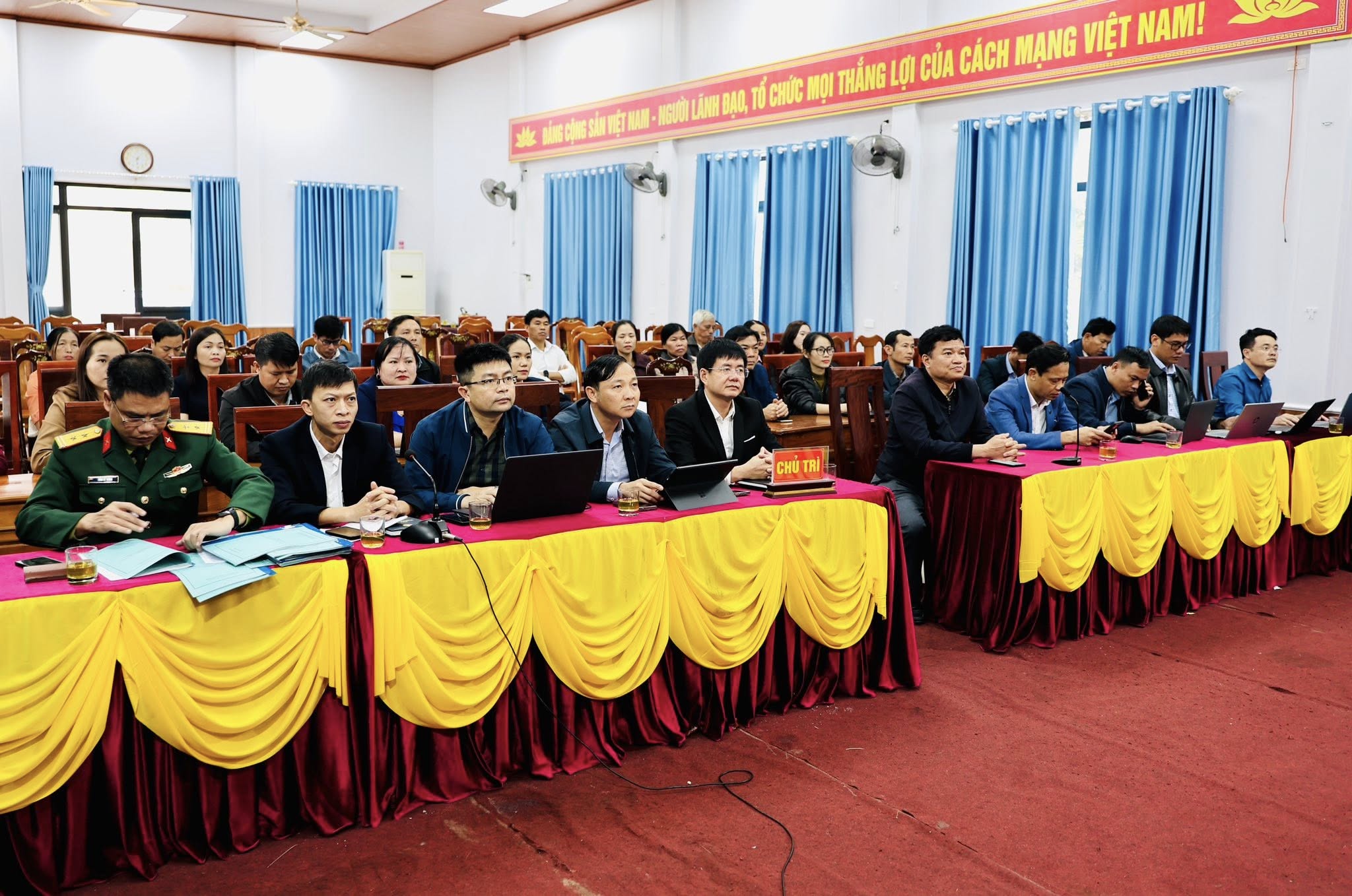 Xã Đức Đồng tham gia hội nghị trực tuyến tiếp xúc cử tri với người ứng cử đại biểu Quốc hội khóa XVI