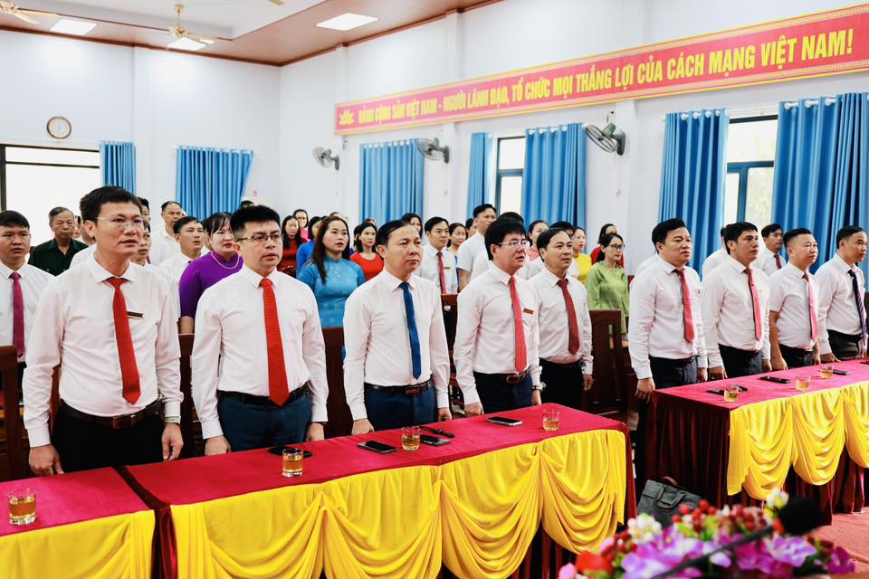 Đức Đồng tổ chức Lễ chào cờ tháng 03/2026 gắn với sinh hoạt chính trị đầu tháng