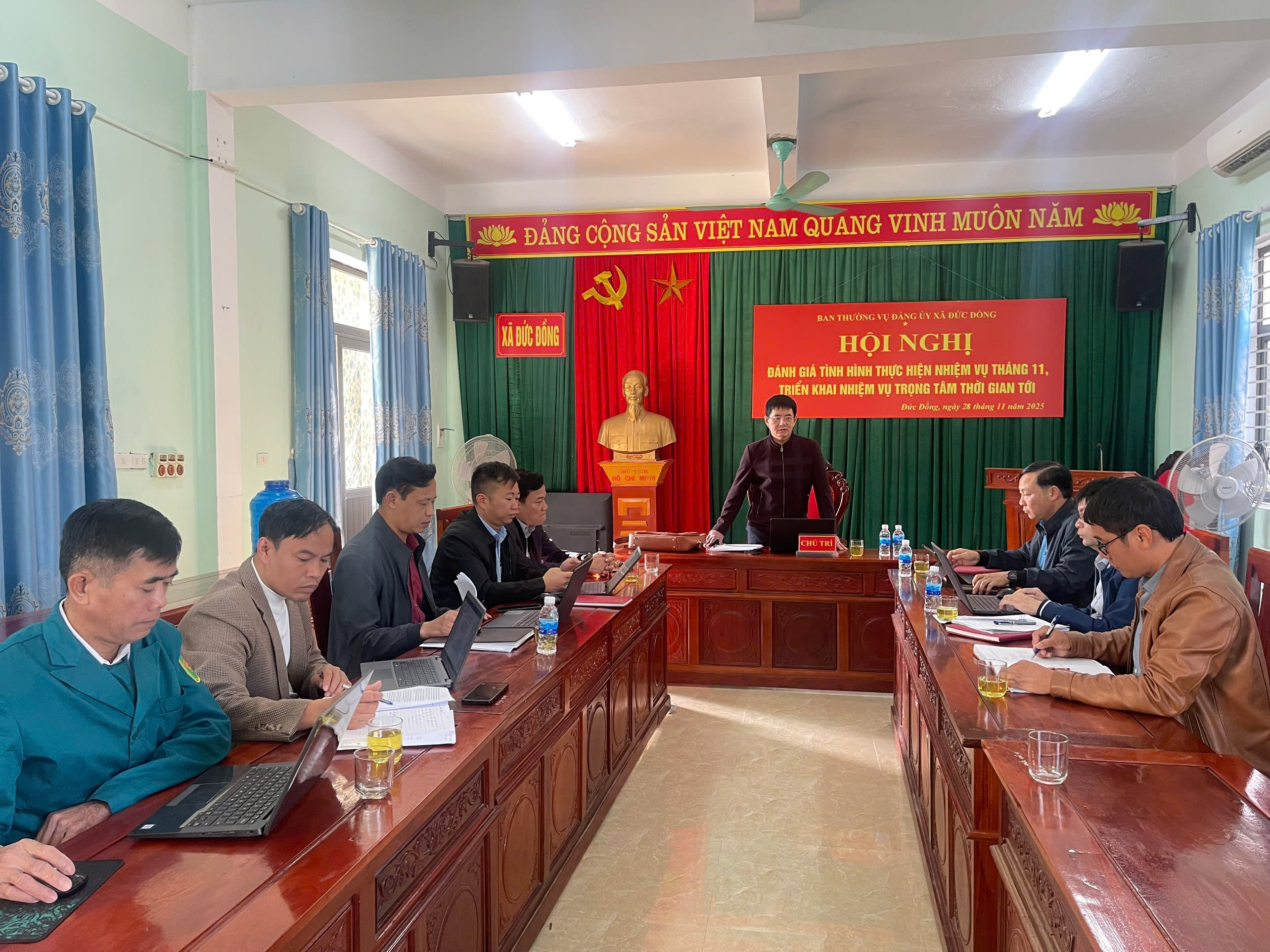 Họp Ban Thường vụ Đảng ủy thường kỳ tháng 11/2025