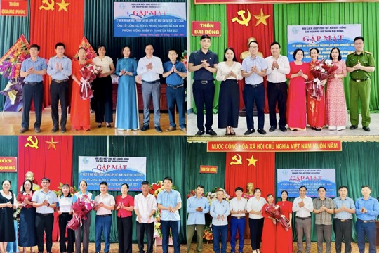 Lãnh đạo xã Đức Đồng tặng hoa, chúc mừng các Chi hội Phụ nữ nhân ngày 20/10