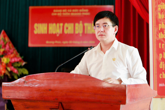 Bí thư Đảng ủy xã Đức Đồng Nguyễn Ngọc Tuấn dự sinh hoạt Chi bộ thôn Quang Phúc 