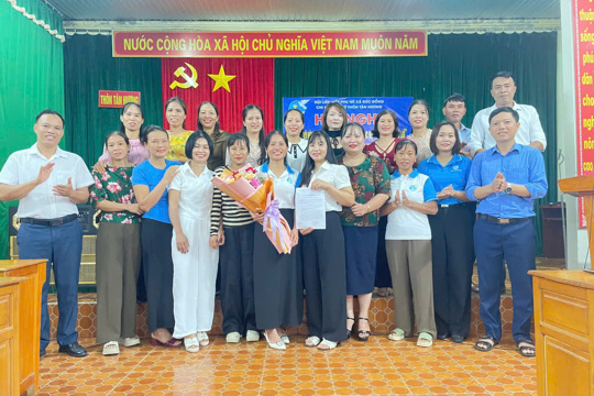 Phụ nữ Tân Hương thúc đẩy chuyển đổi số từ cơ sở
