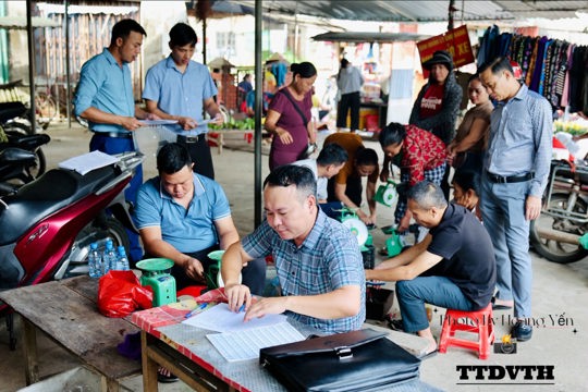 Đức Đồng kiểm định cân miễn phí cho hộ kinh doanh, góp phần xây dựng môi trường kinh doanh minh bạch