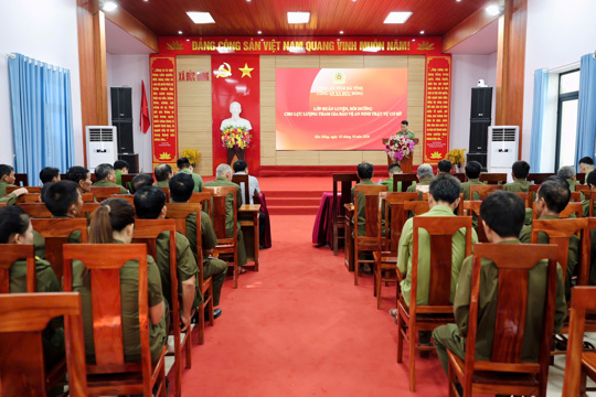 Bồi dưỡng nghiệp vụ cho lực lượng tham gia bảo vệ an ninh, trật tự ở cơ sở