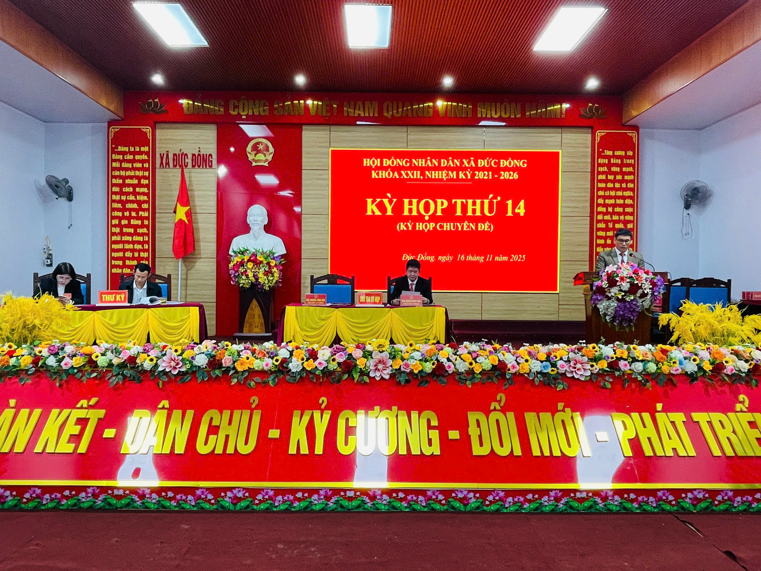 HĐND xã Đức Đồng tổ chức kỳ họp thứ 14 ( kỳ họp chuyên đề)