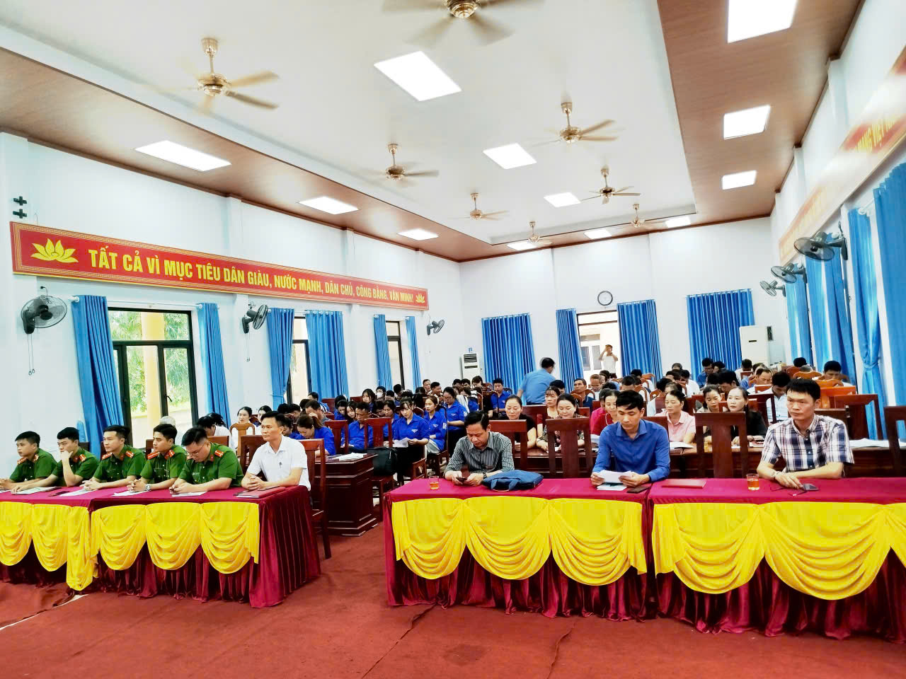 Đức Đồng tổ chức lớp đào tạo nâng cao nhận thức, kỹ năng chuyển  đổi số cho Tổ chuyển đối số cộng đồng trên địa bàn xã